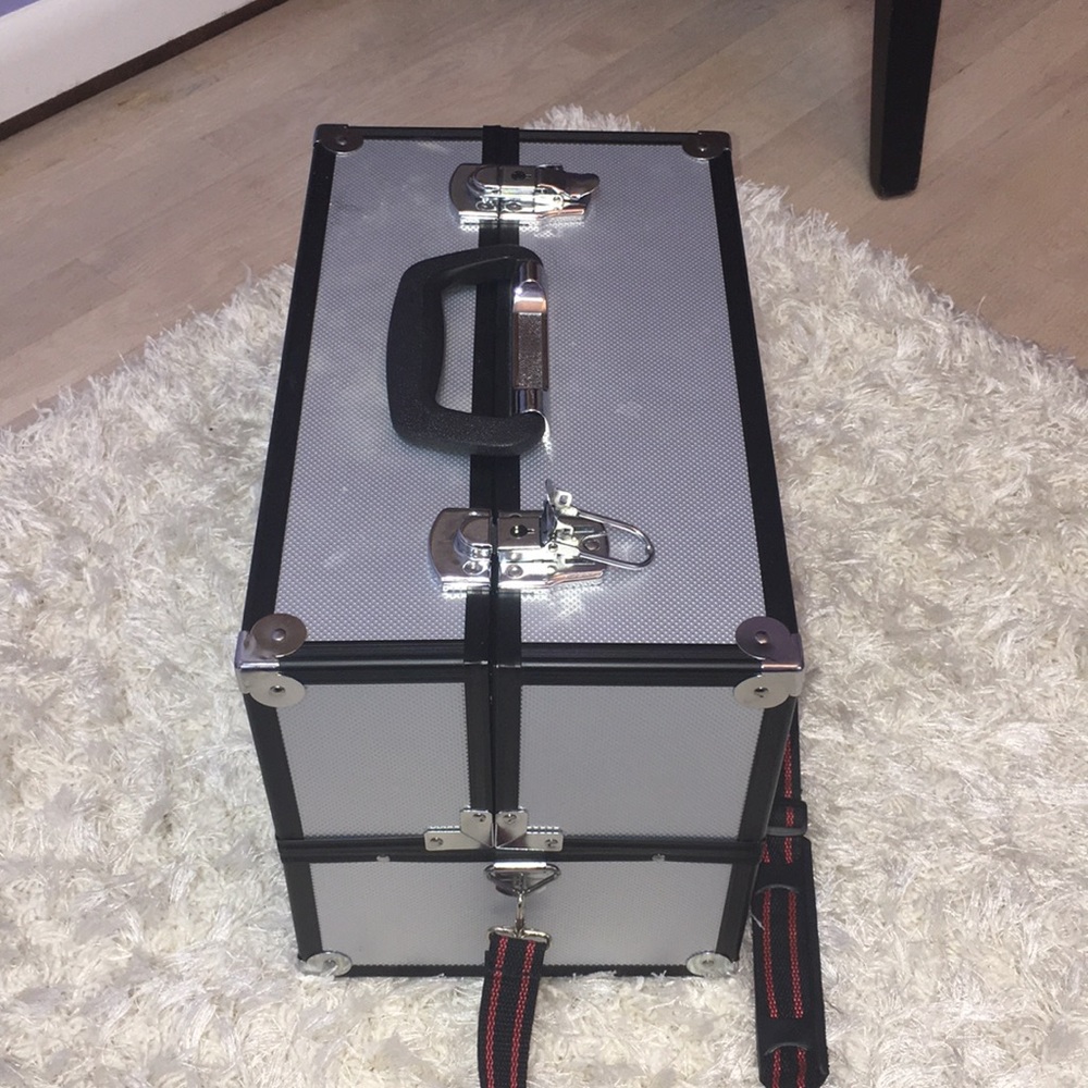 makeup trunk
